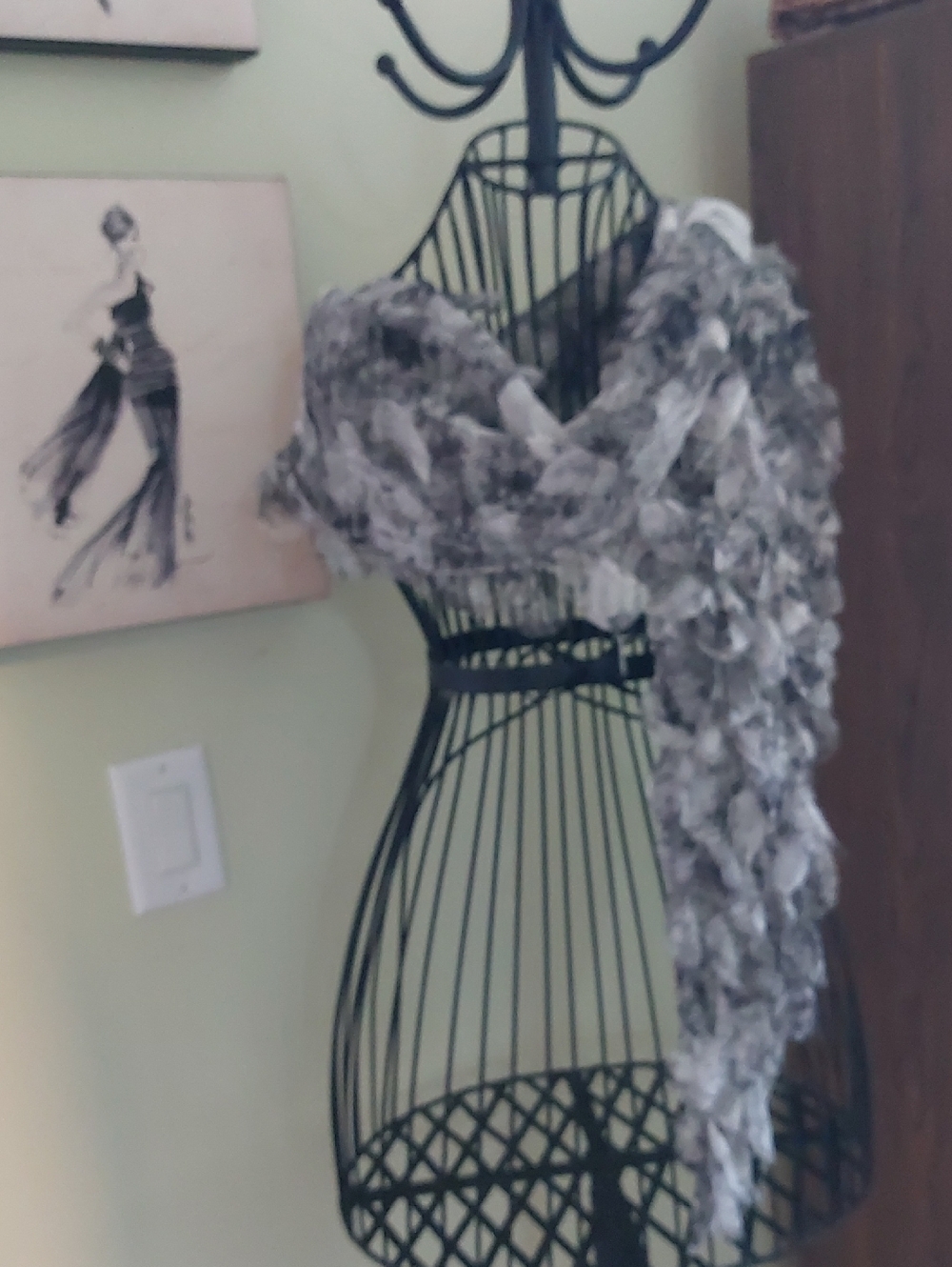 Banana Republic Heathered Gray Scarf with Subtle Black Speckle